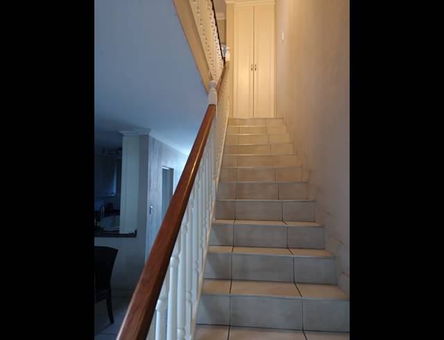 3 BEDROOM TOWNHOUSE FOR SALE IN BULWER